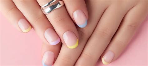 french nails mandelform|Micro French Nails – minimalistisch & elegant